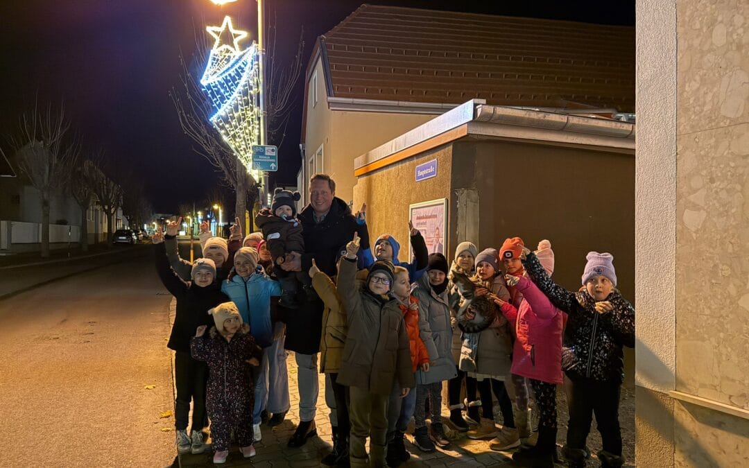 Neue Weihnachtsbeleuchtung in Schattendorf